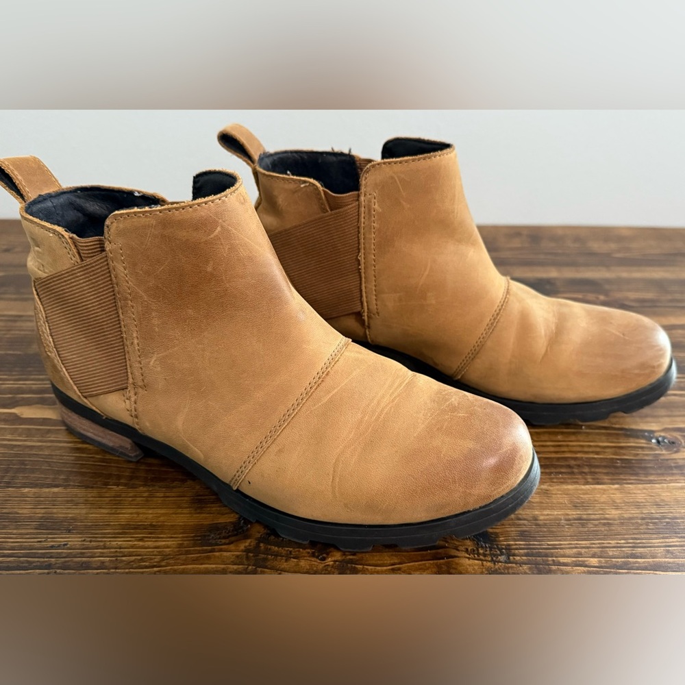 Sorel Emilie Chelsea boot
